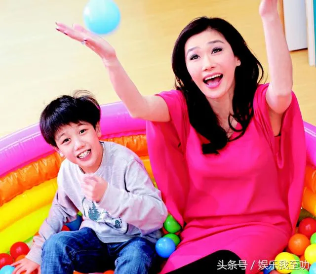 一代性感女神放弃爱情，改掉夜蒲坏习惯，一心赚钱救养子