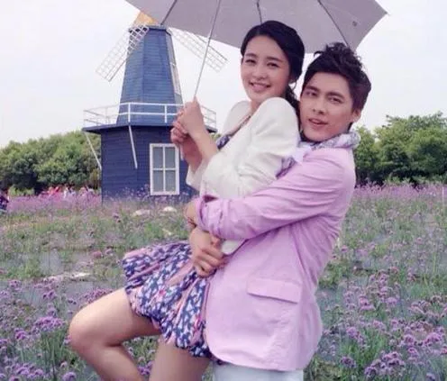 李易峰的现任女友终浮出水面！李易峰婚纱照都拍了？
