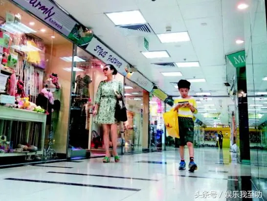 一代性感女神放弃爱情，改掉夜蒲坏习惯，一心赚钱救养子