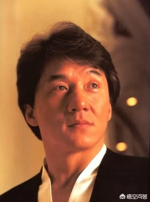 大明星成龙姓什么 | 成龙本来的名字叫什