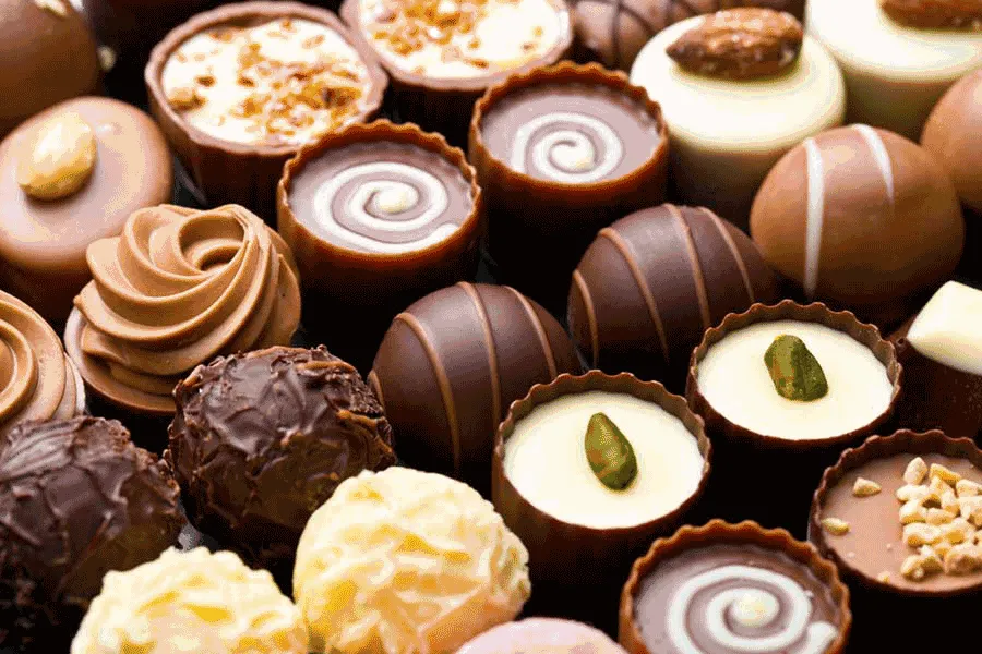 金莎巧克力和费列罗怎么区别，你知道吗？