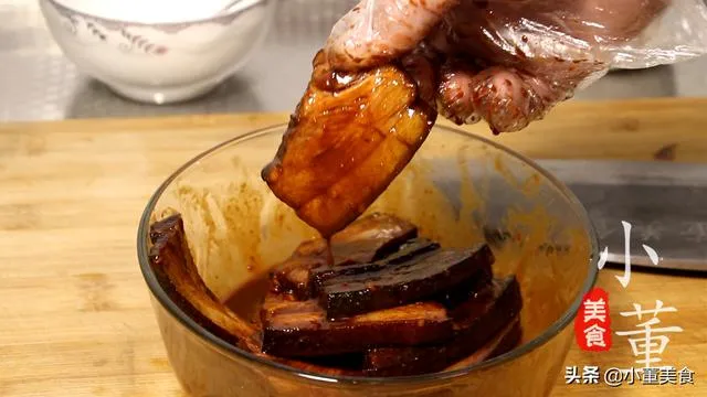 这才是正宗梅菜扣肉的做法，史上最详细教程，比饭店做的好吃十倍