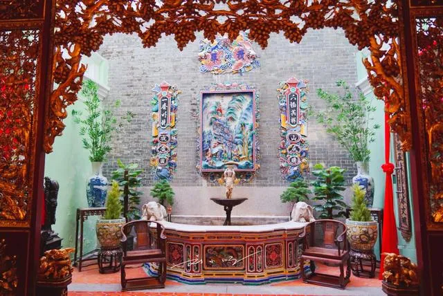 中国游客参观槟城侨生博物馆，熟悉又陌生：你知道什么是娘惹吗？