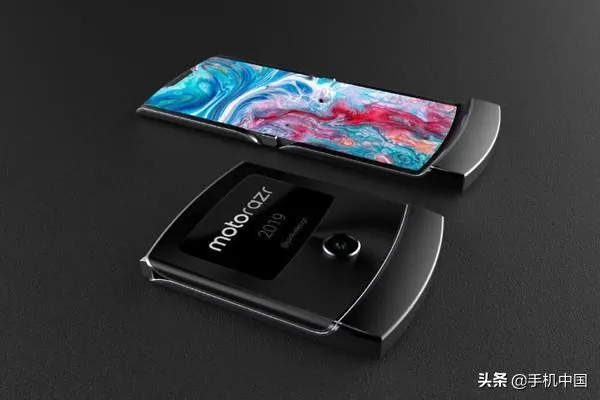 摩托罗拉RAZR折叠手机年底开售 价格比华为三星便宜