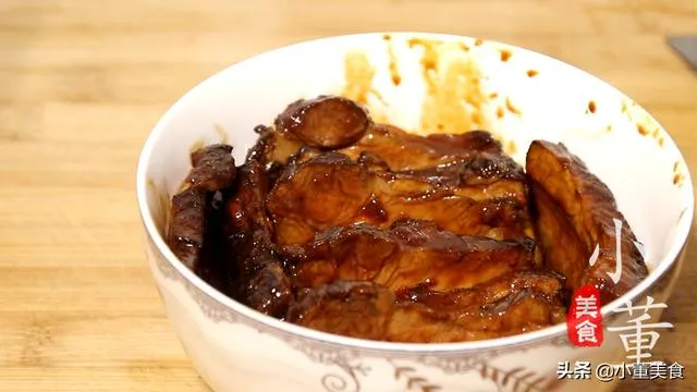 这才是正宗梅菜扣肉的做法，史上最详细教程，比饭店做的好吃十倍