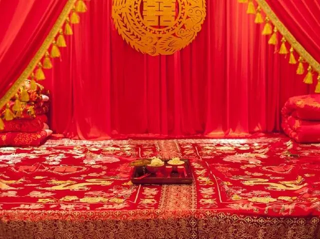 古代男子洞房花烛夜，须让妻子穿上一物才可以圆房，有意思！