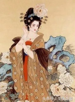 杨玉环为什么被称为“羞花”，沉鱼落雁，闭月羞花，有什么讲究？