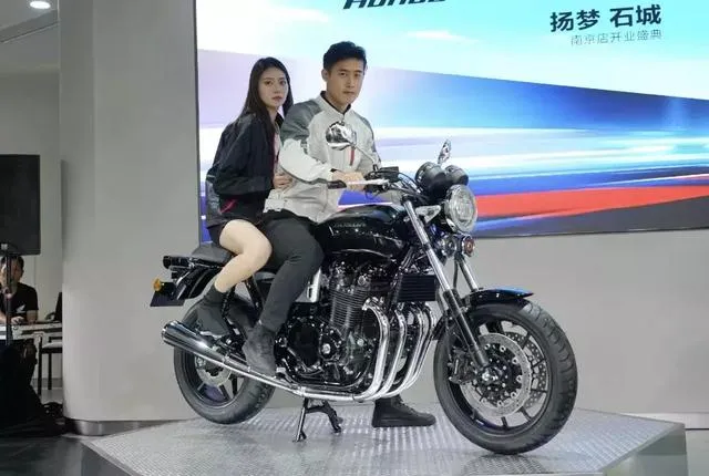本田大排量进口摩托车入驻南京，2019款CB1100正式上市