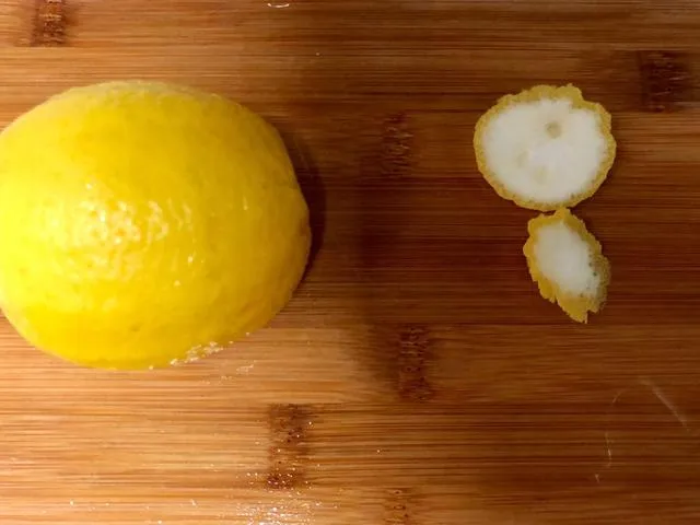 亲测超简单｜夏日必备：不到10分钟就能做的蜂蜜柠檬水！