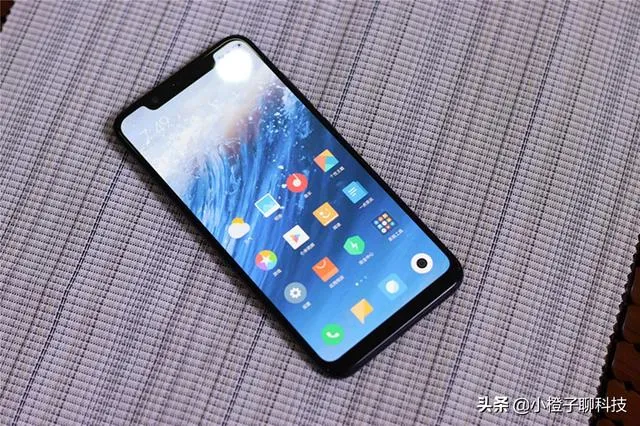 目前2500左右，这4款手机值得你考虑，第一款高性价比小米8