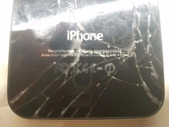 一台二手iPhone4s值多少钱？然而这台4S售价高达百万！