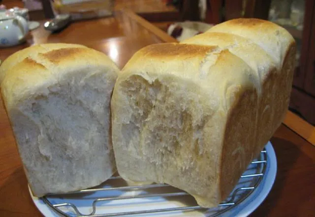 家用小烤箱如何烤面包松软，烤箱做面包的家庭做法