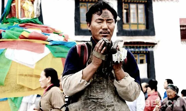 荐读！这组图告诉我们什么是虔诚