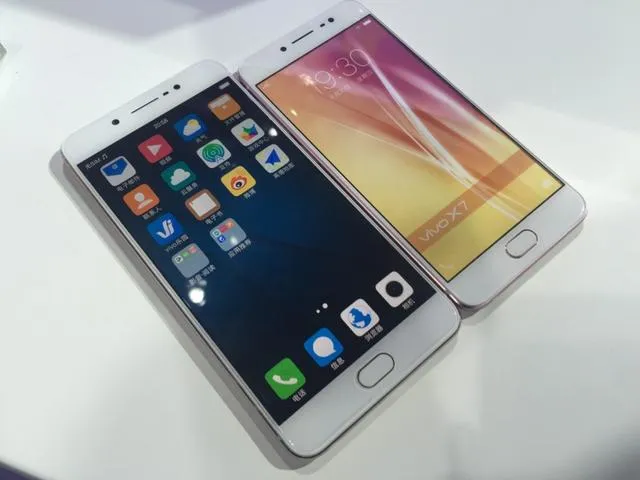 刚上市vivox7plus128G多少钱一部 | vivo 