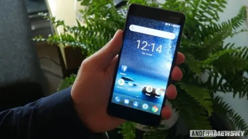 诺基亚7+