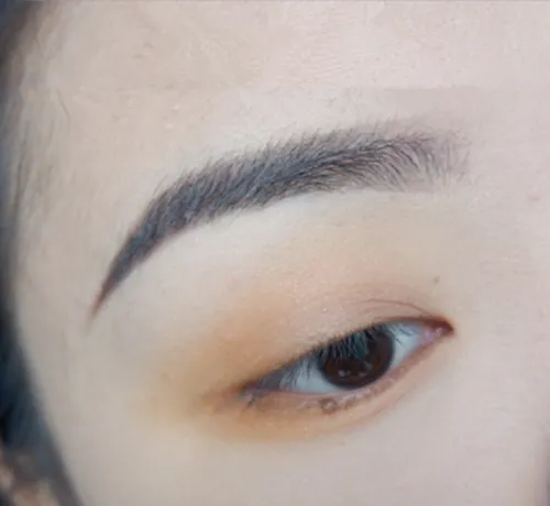 稚优泉眼影