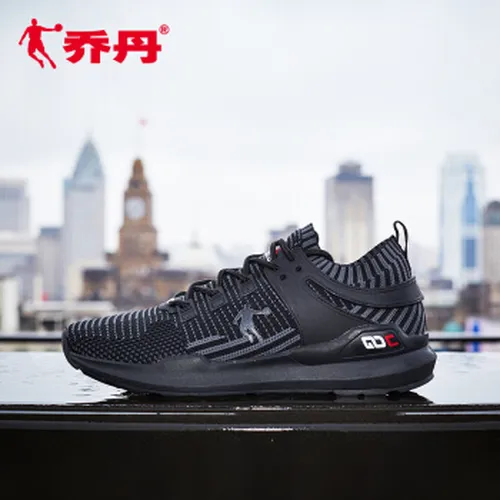 高性能跑鞋，让运动更舒适