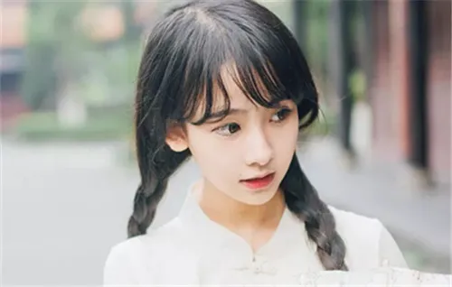 大创美白精华