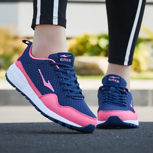 冬季女式旅游鞋