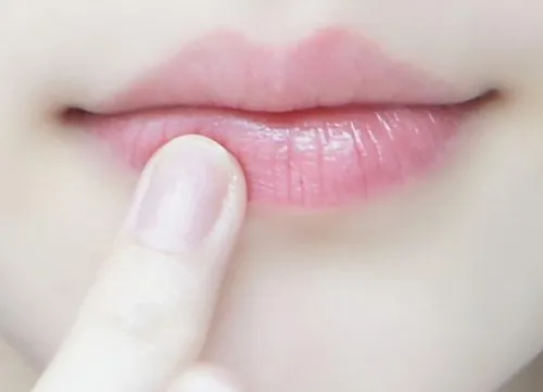 护唇膏