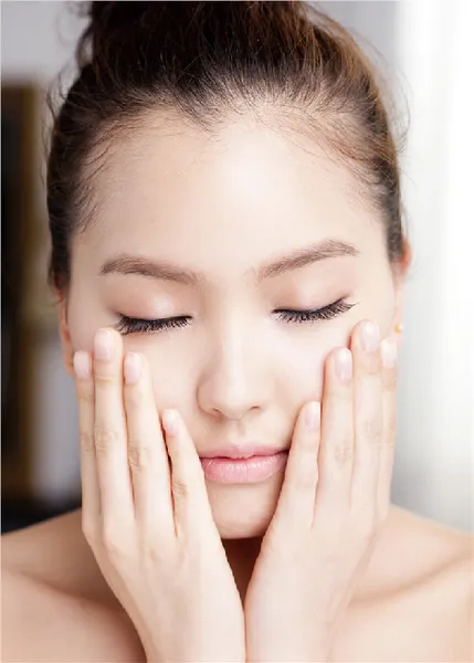 如何正确护肤和皮肤保养 才不会导致后天敏感皮肤