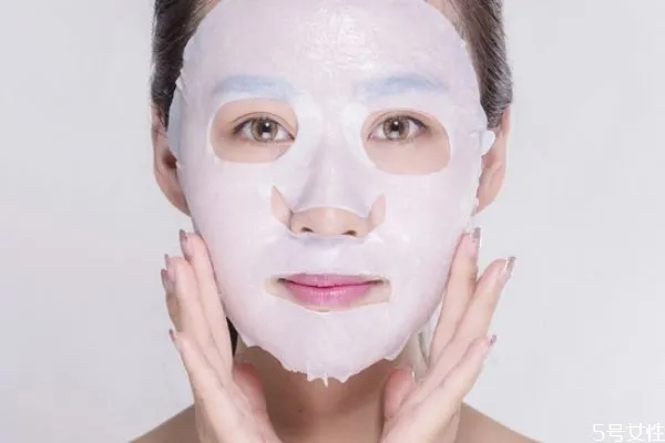 美白面膜多久做一次 美白面膜在一天中什么时候做
