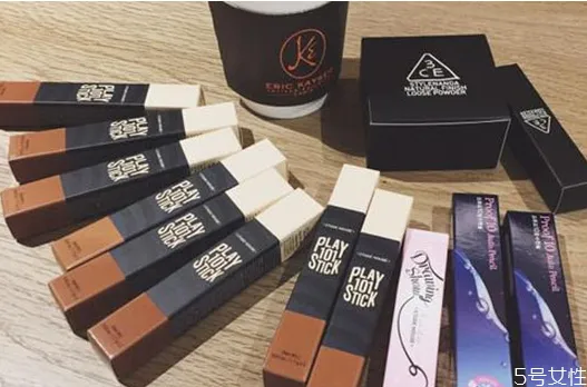 高光棒什么颜色自然 哪些牌子的高光棒好用