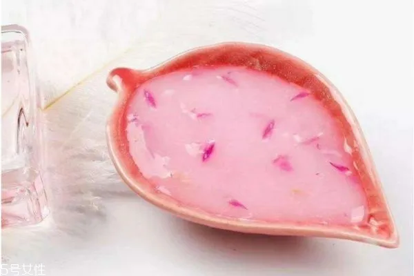 花瓣面膜可以天天敷吗 敷花瓣面膜的最佳时间