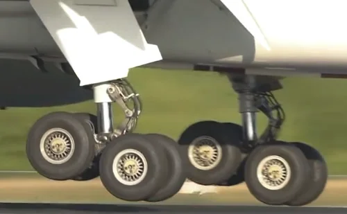 知道：飞机轮胎为什么能承受几百吨的压力还不会爆胎？