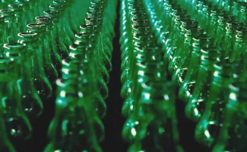 知道：为什么啤酒瓶的颜色大多都是绿色的呢？